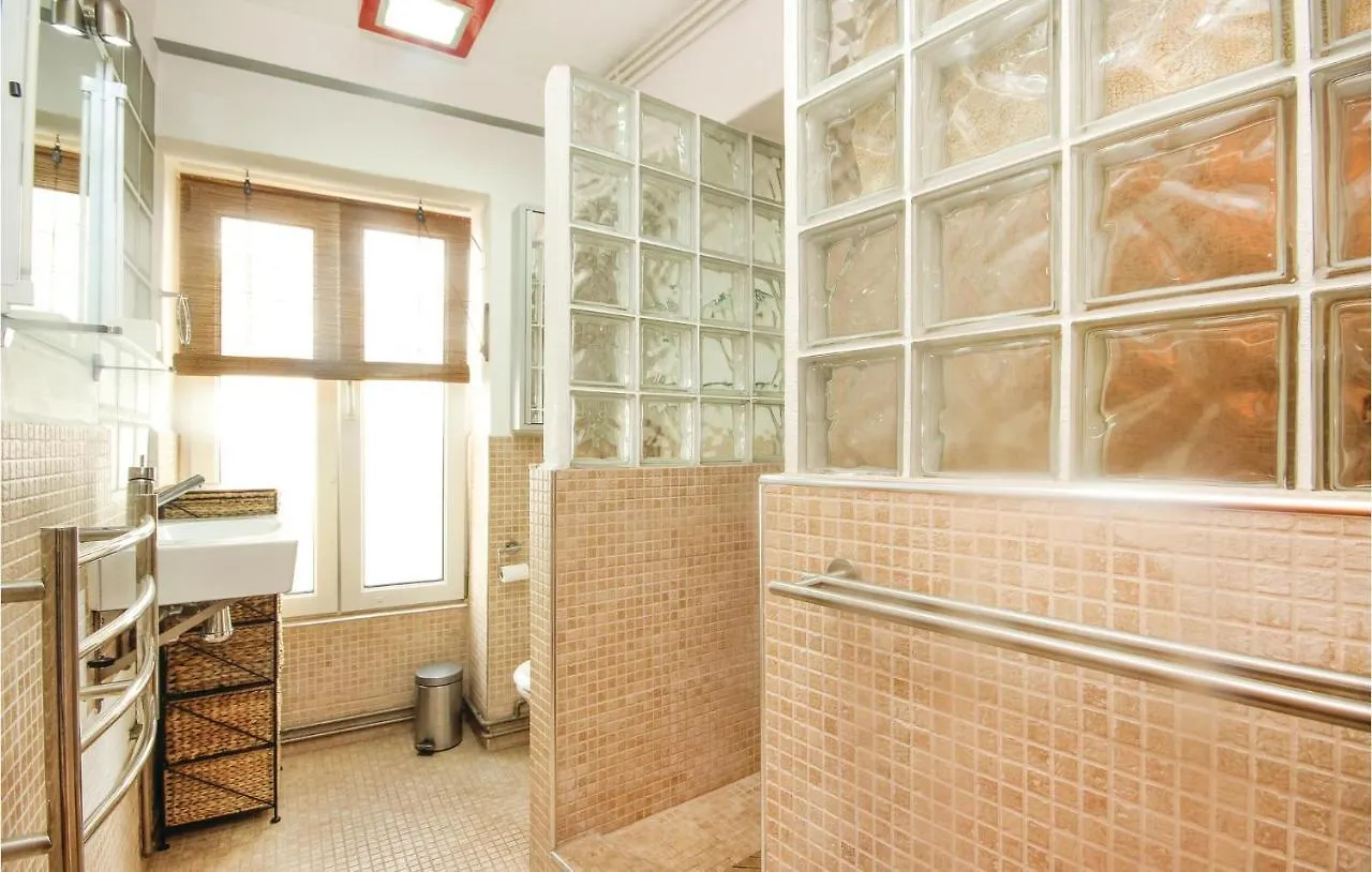 2 Bedroom Nice Home In Casares
