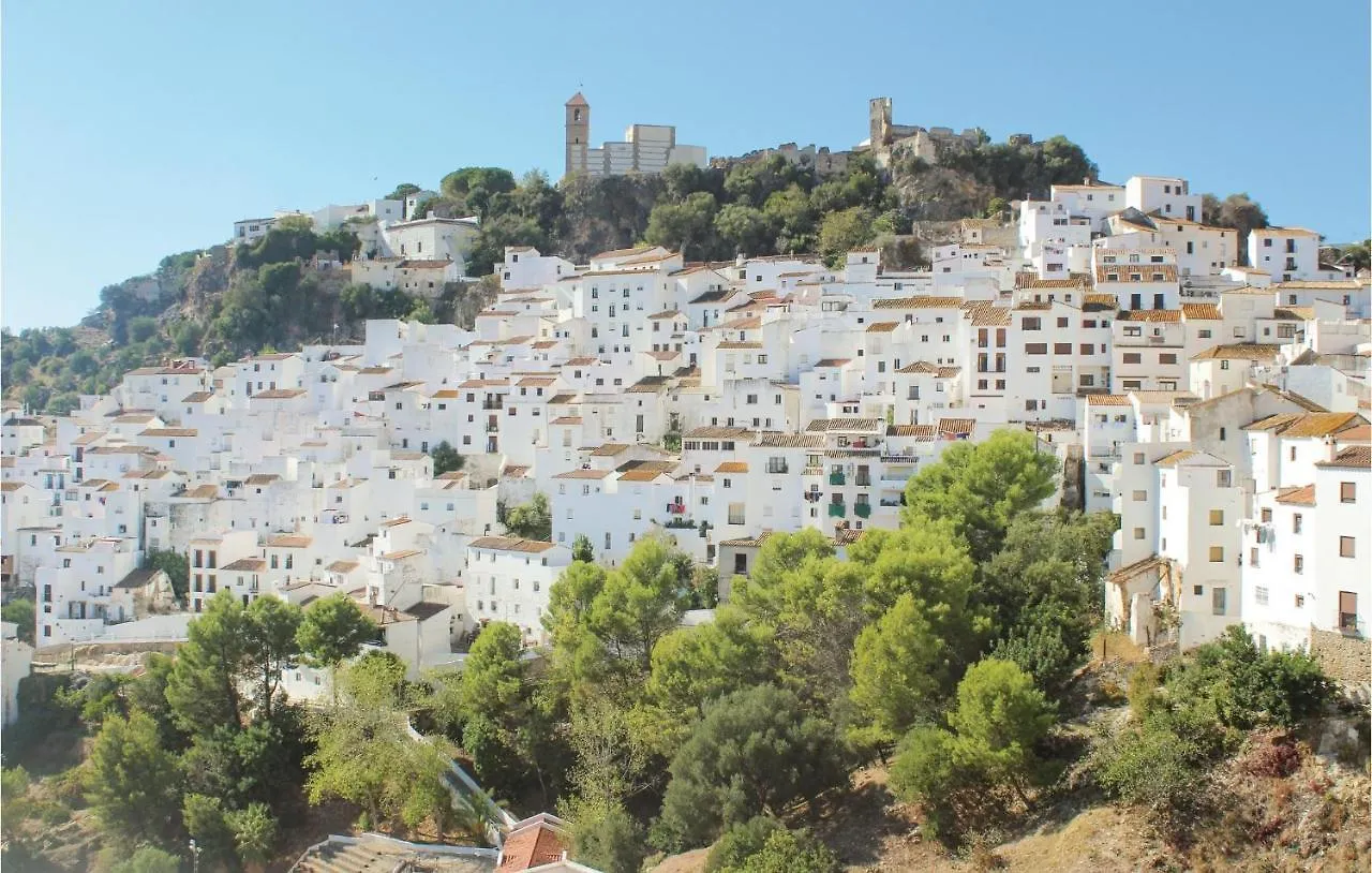 2 Bedroom Nice Home In Casares